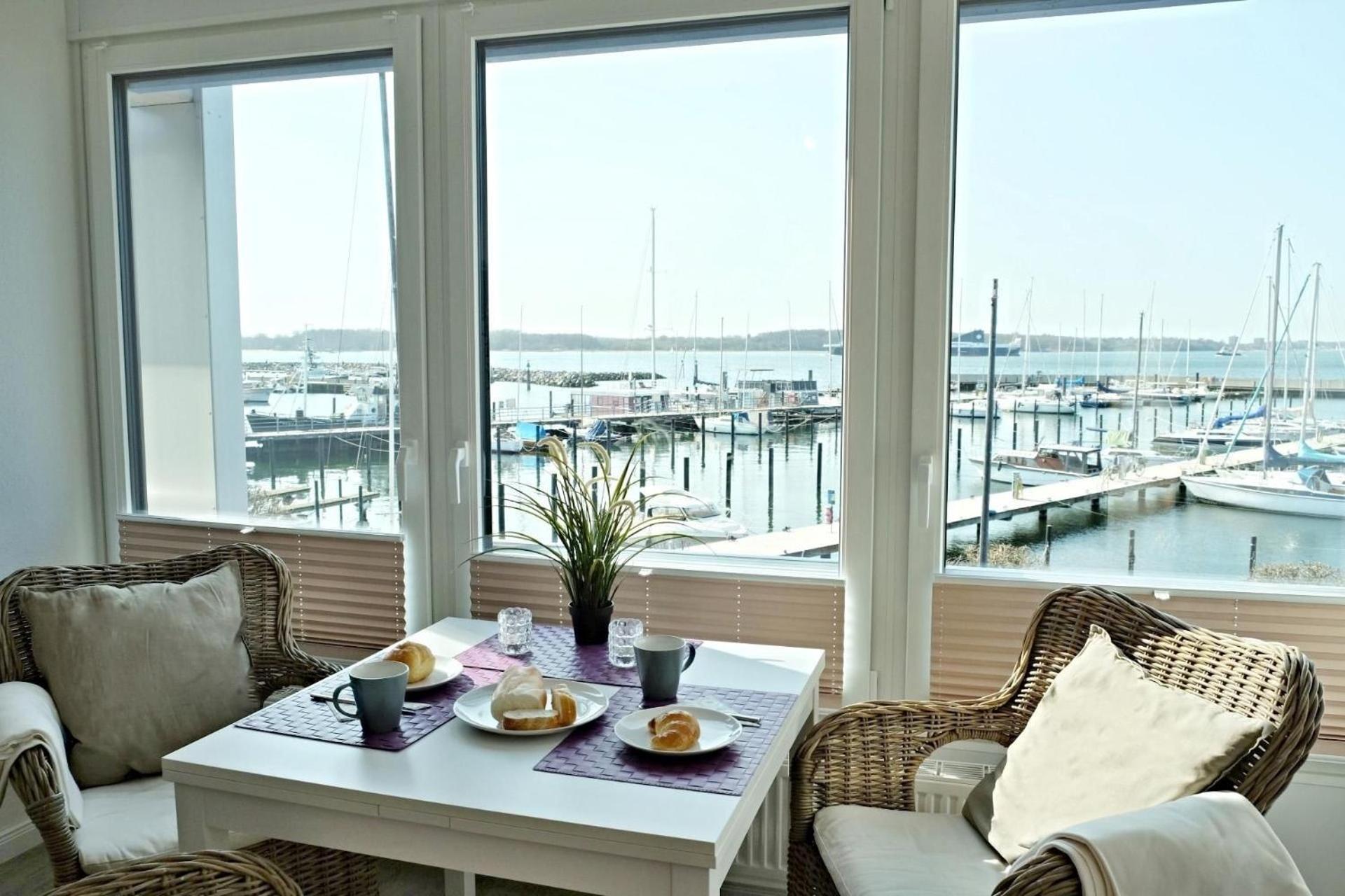 Boern Brn Ankerplatz Apartment Laboe Bagian luar foto